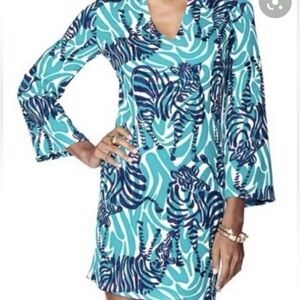 NWT Lilly Pulitzer “I’m Game” Devina Stretch Shift Dress
Size 8